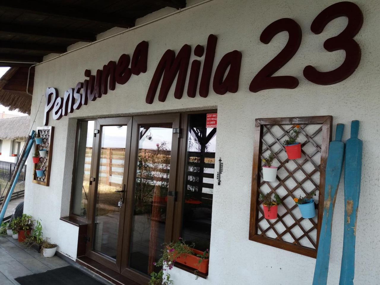 Pensiunea Mila 23 Mila Douăzeci şi Trei Exterior foto