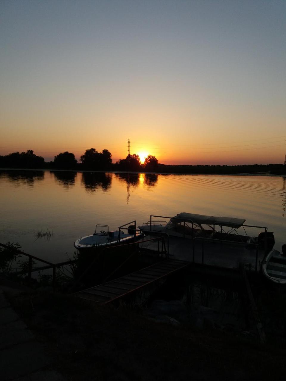 Pensiunea Mila 23 Mila Douăzeci şi Trei Exterior foto